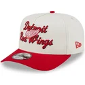 cappellino-visiera-curva-beige-e-rosso-snapback-9fifty-a-frame-chainstitch-di-detroit-red-wings-nhl-di-new-era