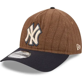 Cappellino curvo marrone e blu navy regolabile 9TWENTY A Frame Wool Pinstripe dei New York Yankees MLB di New Era
