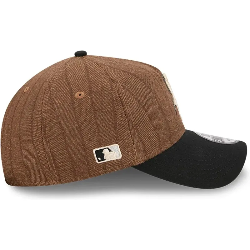 cappellino-curvo-marrone-e-nero-regolabile-9twenty-a-frame-wool-pinstripe-di-chicago-white-sox-mlb-di-new-era