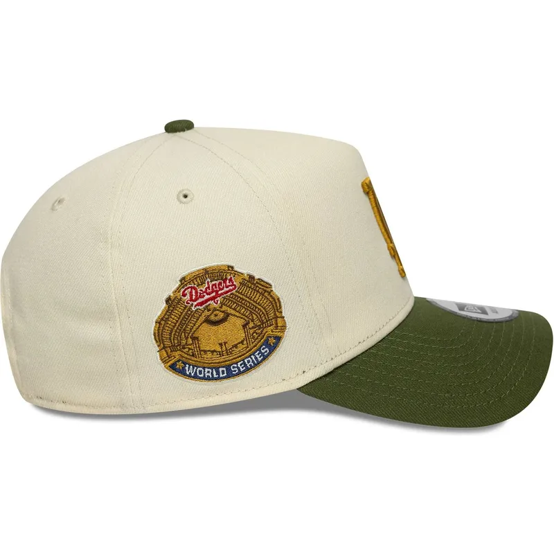 cappellino-curvo-beige-e-verde-snapback-9forty-e-frame-world-series-patch-di-los-angeles-dodgers-mlb-di-new-era