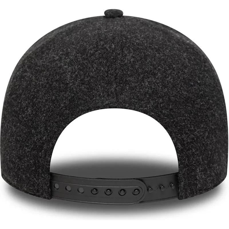 cappellino-curvo-nero-snapback-con-logo-nero-9forty-e-frame-melton-di-new-york-yankees-mlb-di-new-era