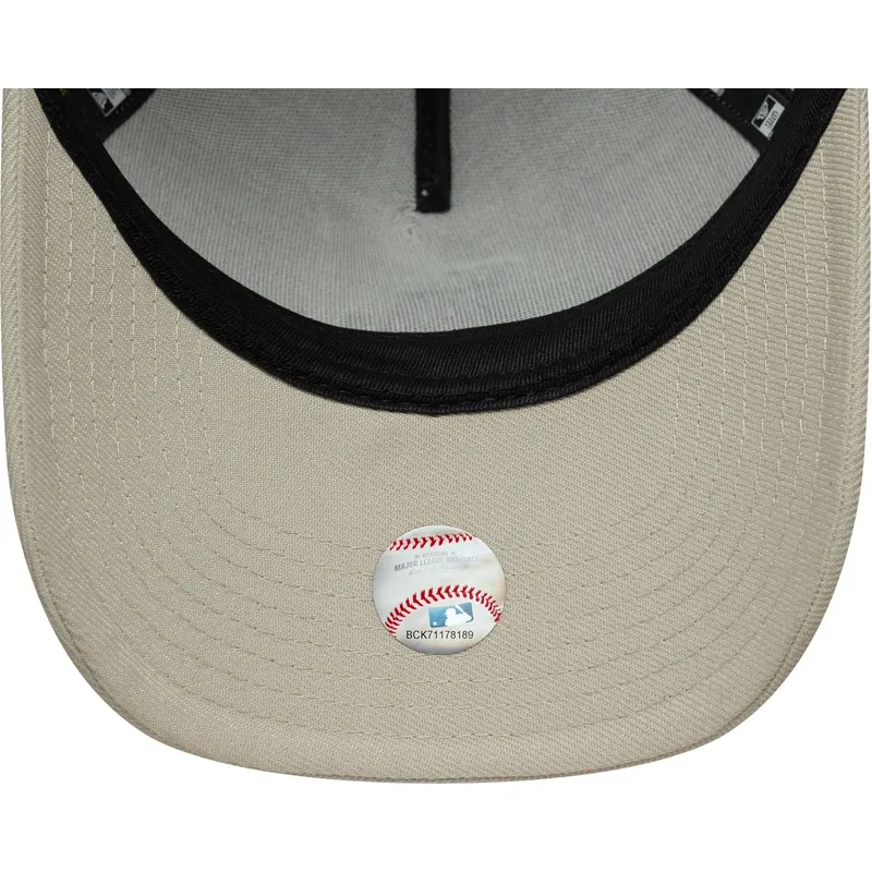 cappellino-curvo-beige-snapback-con-logo-beige-9forty-e-frame-tonal-icon-dei-los-angeles-dodgers-mlb-di-new-era