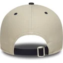 cappellino-curvo-beige-e-blu-navy-regolabile-fc-barcelona-laliga-9forty-contrast-di-new-era