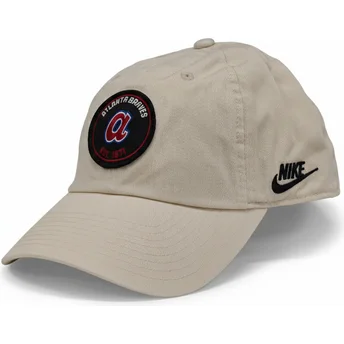 Cappellino curvo beige regolabile Club Unstructured in cotone organico degli Atlanta Braves MLB di Nike