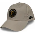 cappellino-curvo-beige-regolabile-club-unstructured-in-cotone-organico-dei-pittsburgh-pirates-mlb-di-nike