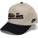 cappellino-snapback-beige-e-nero-con-visiera-curva-rise-structured-dei-chicago-white-sox-mlb-di-nike