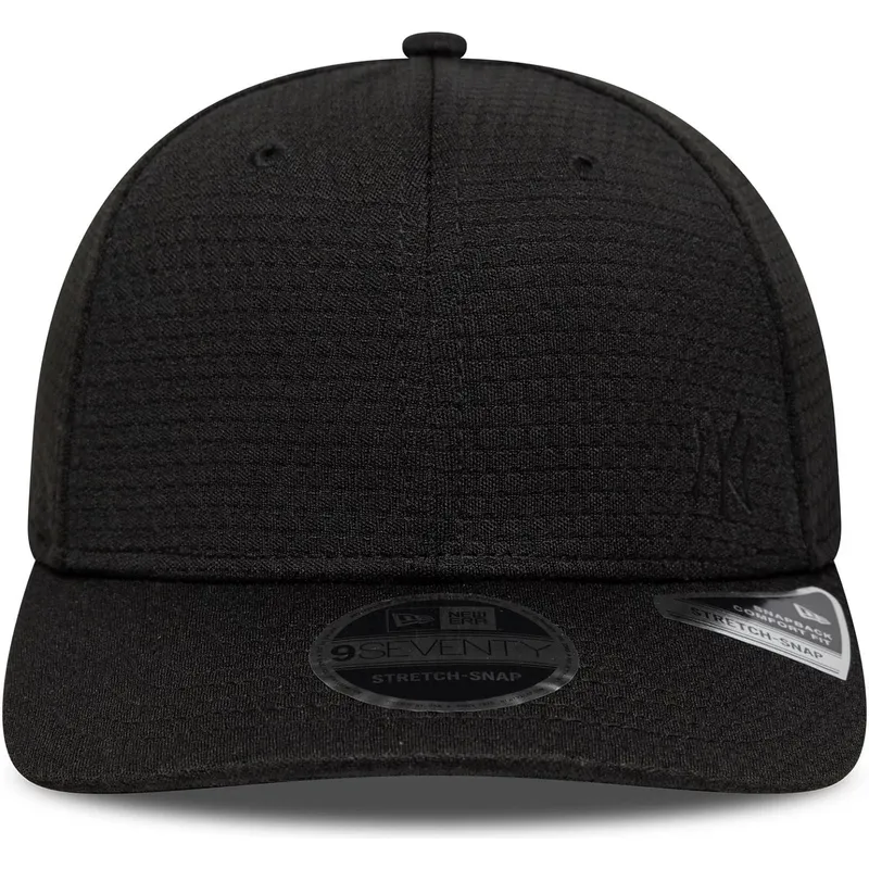 cappellino-curvo-nero-snapback-9seventy-stretch-snap-mesh-flawless-di-new-york-yankees-mlb-di-new-era