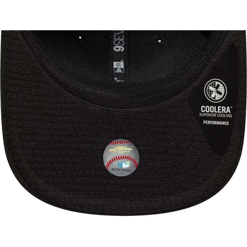 cappellino-curvo-nero-snapback-9seventy-stretch-snap-mesh-flawless-di-new-york-yankees-mlb-di-new-era