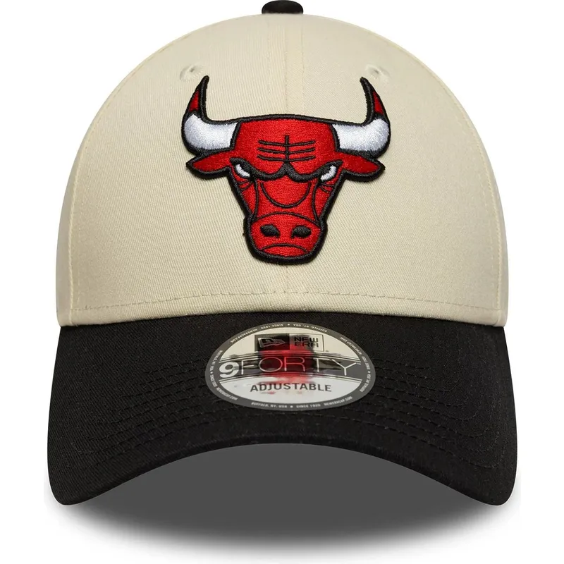 cappellino-curvo-beige-e-nero-regolabile-9forty-colour-block-di-chicago-bulls-nba-di-new-era