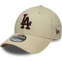 cappellino-con-visiera-curva-beige-regolabile-con-logo-marrone-9forty-league-essential-dei-los-angeles-dodgers-mlb-di-new-era