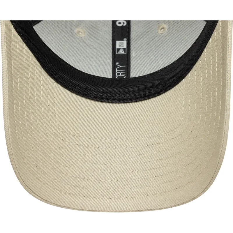 cappellino-curvo-beige-regolabile-9forty-seasonal-di-racing-bulls-f1-team-formula-1-di-new-era