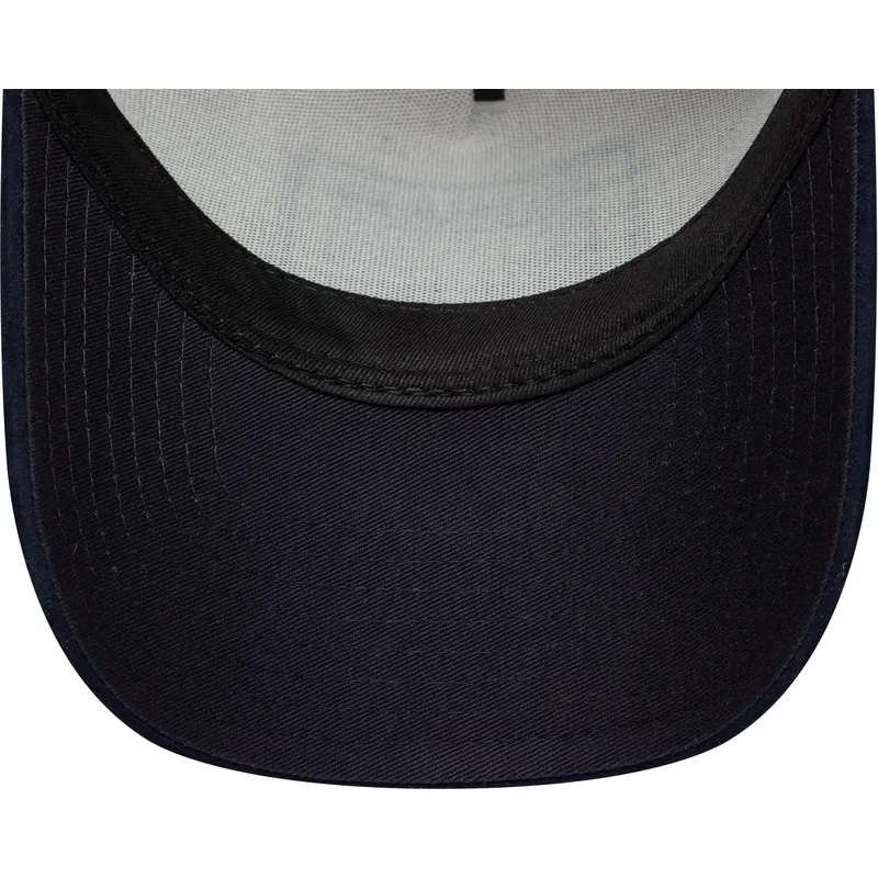 cappellino-curvo-beige-e-blu-marino-regolabile-9forty-e-frame-patch-suede-di-new-era