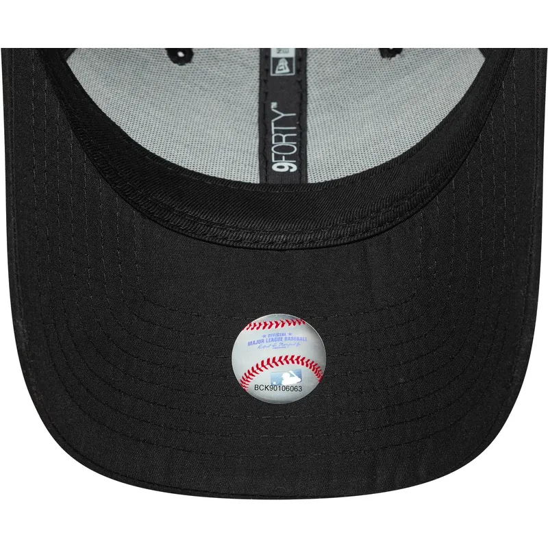 cappellino-curvo-nero-regolabile-con-logo-bronzo-da-donna-9forty-flawless-dei-new-york-yankees-mlb-di-new-era