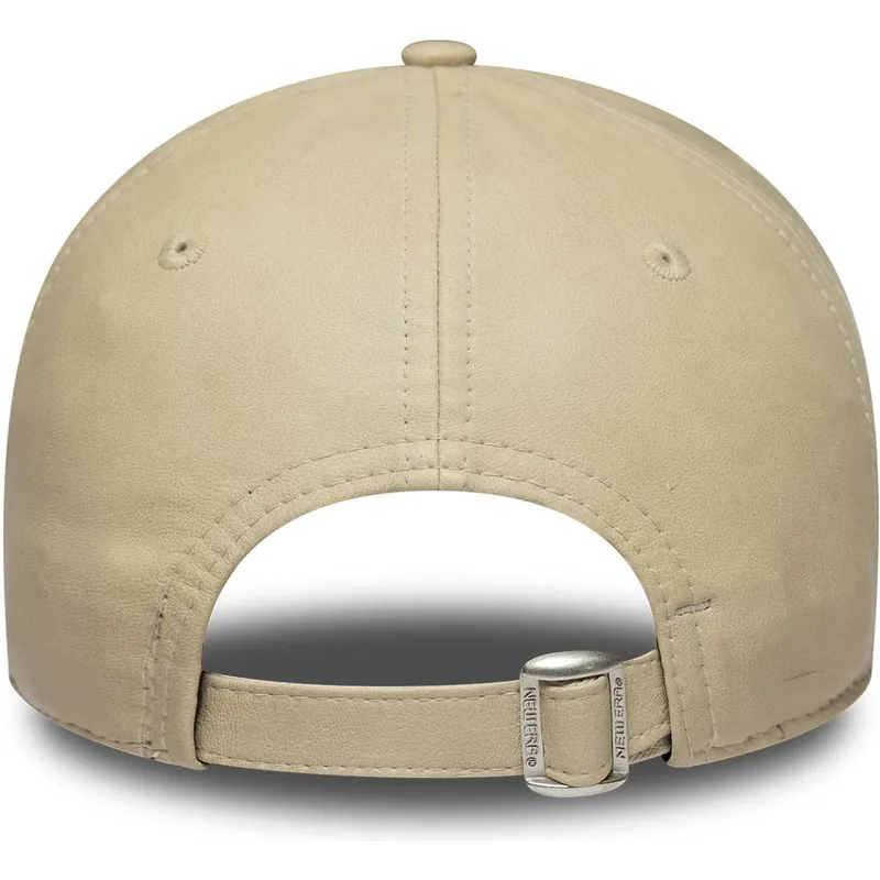 cappellino-curvo-beige-regolabile-con-logo-beige-da-donna-9forty-pu-dei-new-york-yankees-mlb-di-new-era