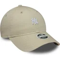 cappellino-curvo-beige-regolabile-da-donna-9twenty-washed-mini-dei-new-york-yankees-mlb-di-new-era