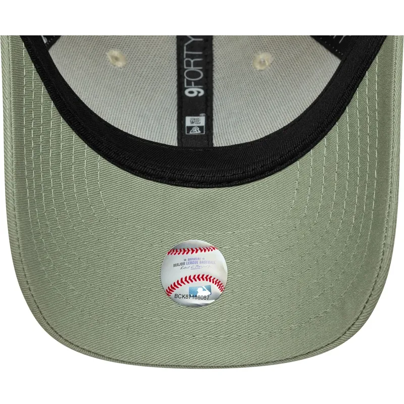 cappellino-curvo-beige-e-verde-regolabile-per-bambino-9forty-league-essential-dei-new-york-yankees-mlb-di-new-era