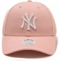 cappellino-curvo-rosa-regolabile-9forty-league-essential-dei-new-york-yankees-mlb-di-new-era