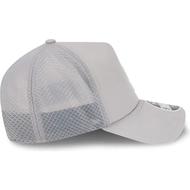 cappellino-trucker-grigio-9forty-apex-batting-practice-dei-new-york-yankees-mlb-di-new-era