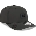 cappellino-curvo-nero-snapback-9seventy-stretch-snap-clubhouse-dei-new-york-yankees-mlb-di-new-era