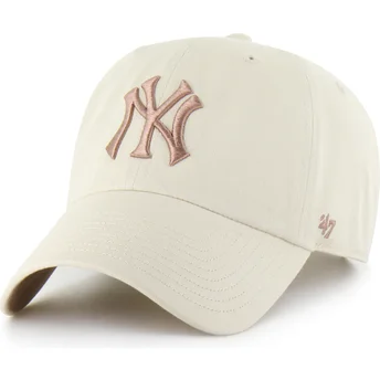 Cappellino curvo beige regolabile Clean Up Ballpark Mojave dei New York Yankees MLB di 47 Brand