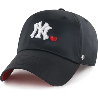 Cappellino curvo nero regolabile Clean Up With Love dei New York Yankees MLB di 47 Brand