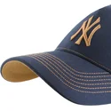 cappellino-curvo-blu-marino-e-marrone-regolabile-mvp-dt-contrast-stitch-di-new-york-yankees-mlb-di-47-brand