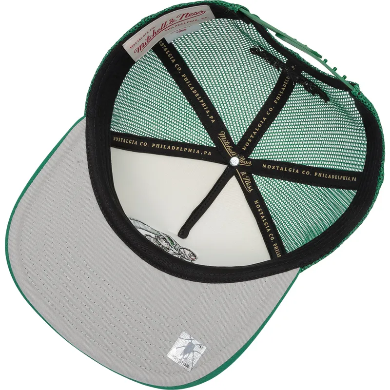 cappellino-trucker-beige-e-verde-vintage-block-dei-boston-celtics-nba-di-mitchell-ness