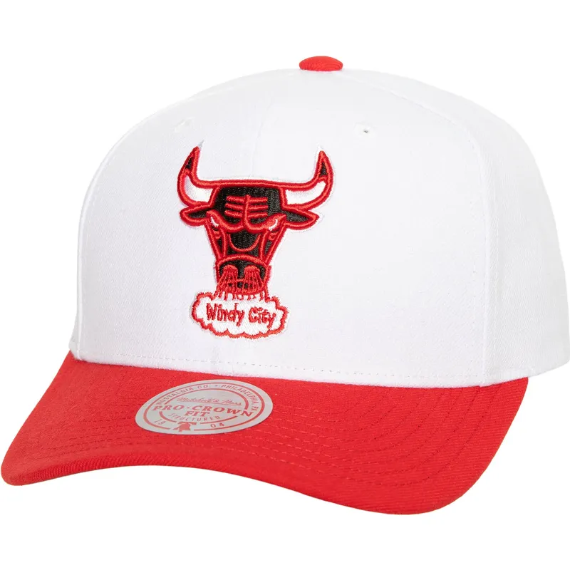 cappellino-visiera-curva-bianco-e-rosso-snapback-team-2-tone-20-pro-di-chicago-bulls-nba-di-mitchell-ness