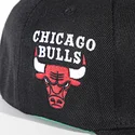 cappello-piatto-nero-snapback-triple-play-dei-chicago-bulls-nba-di-mitchell-ness