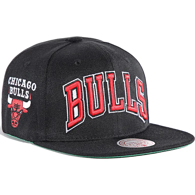 cappello-piatto-nero-snapback-triple-play-dei-chicago-bulls-nba-di-mitchell-ness