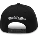cappellino-curvo-nero-snapback-branded-di-mitchell-ness