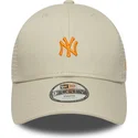 cappellino-trucker-beige-regolabile-con-logo-arancione-per-bambino-9forty-homefield-dei-new-york-yankees-mlb-di-new-era