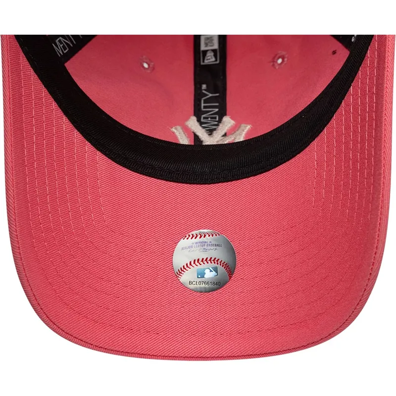 cappellino-curvo-rosa-regolabile-con-logo-beige-da-donna-9twenty-league-essential-midi-dei-new-york-yankees-mlb-di-new-era