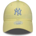 cappellino-curvo-giallo-regolabile-da-donna-9twenty-league-essential-midi-dei-new-york-yankees-mlb-di-new-era