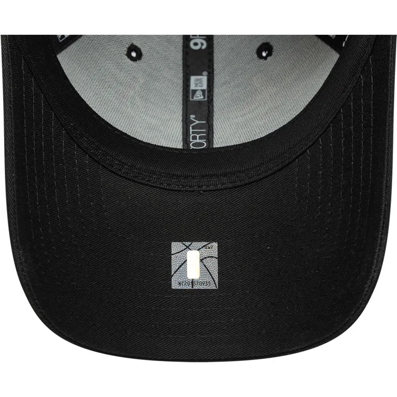 cappellino-curvo-nero-regolabile-con-logo-nero-9forty-team-outline-di-chicago-bulls-nba-di-new-era
