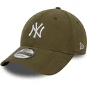cappellino-curvo-verde-regolabile-9forty-soft-cord-dei-new-york-yankees-mlb-di-new-era
