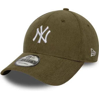 Cappellino curvo verde regolabile 9FORTY Soft Cord dei New York Yankees MLB di New Era