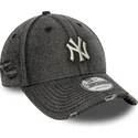 cappellino-curvo-nero-regolabile-9forty-acid-wash-denim-di-new-york-yankees-mlb-di-new-era