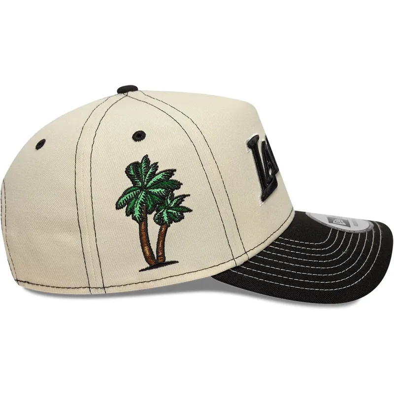 cappellino-curvo-beige-e-nero-snapback-e-frame-city-icon-dei-los-angeles-lakers-nba-di-new-era