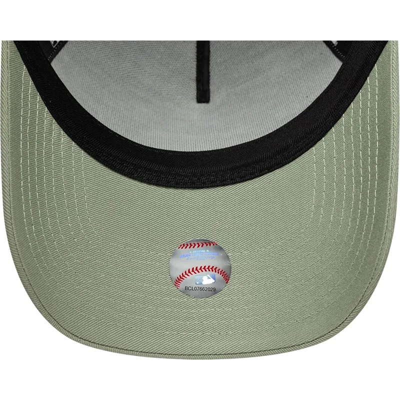 cappellino-visiera-curva-verde-snapback-e-frame-league-essential-di-new-york-yankees-mlb-di-new-era