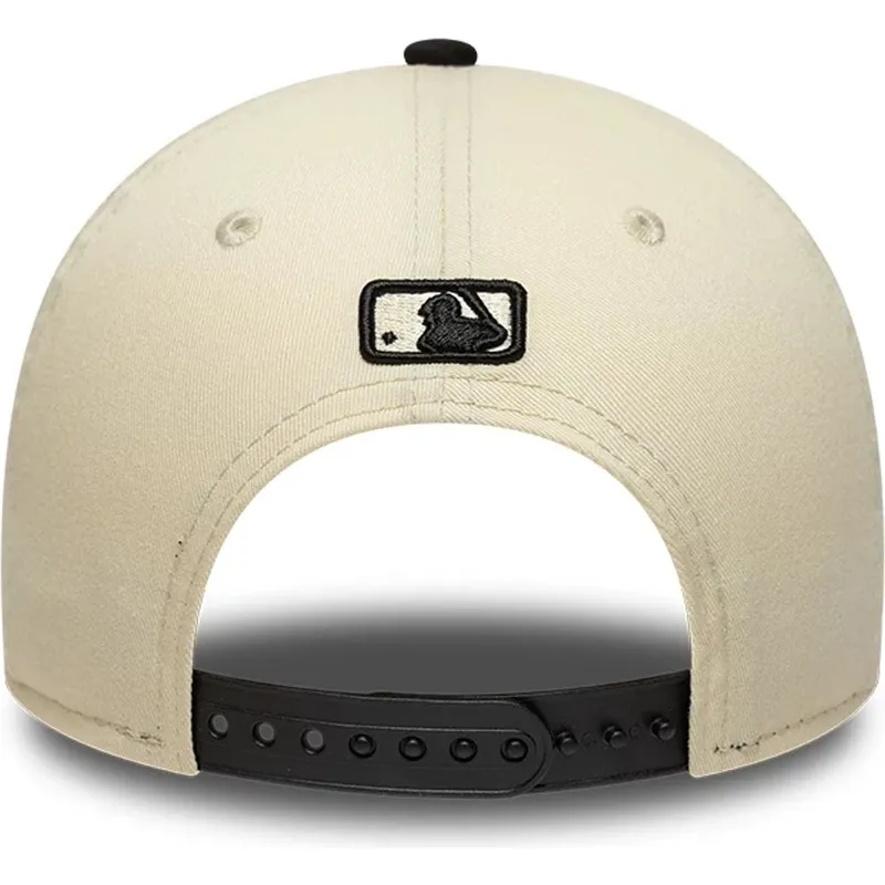 cappellino-curvo-beige-e-nero-snapback-9forty-m-crown-side-script-di-new-york-mets-mlb-di-new-era