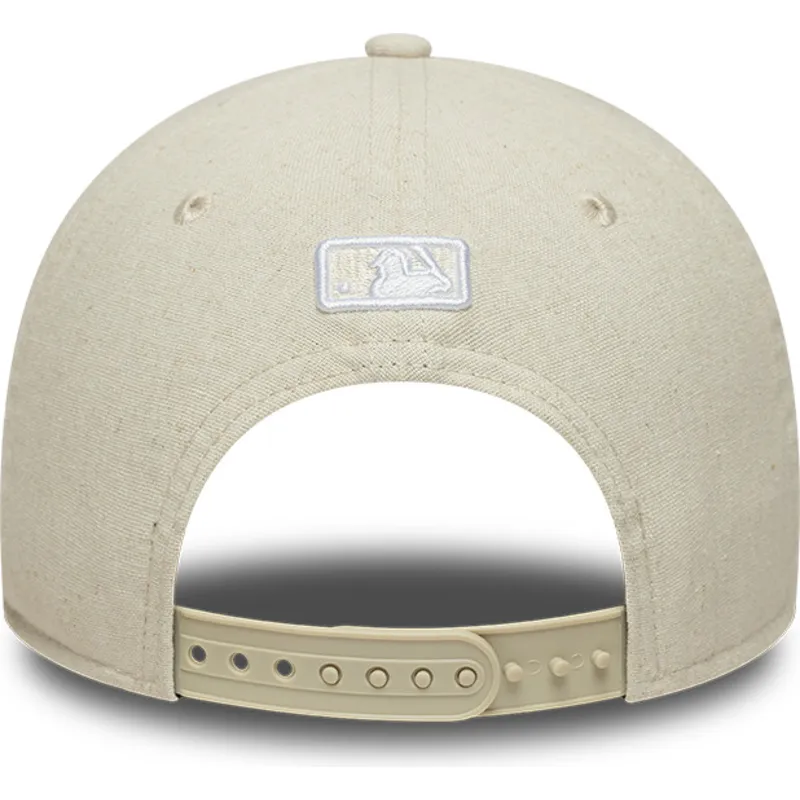 cappellino-curvo-beige-snapback-9forty-m-crown-linen-dei-new-york-yankees-mlb-di-new-era