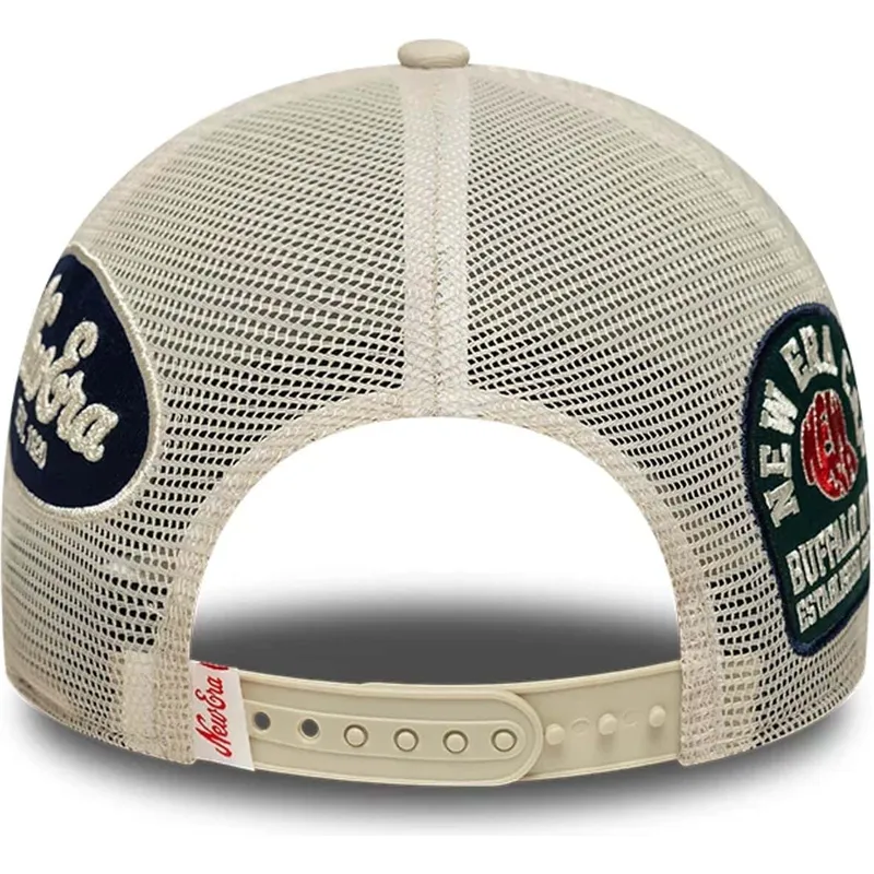 cappellino-trucker-beige-9forty-m-crown-a-frame-multi-patch-di-new-era
