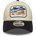 cappellino-trucker-beige-e-blu-marino-9forty-m-crown-a-frame-di-new-era