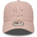 cappellino-trucker-rosa-con-logo-rosa-a-frame-outline-dei-new-york-yankees-mlb-di-new-era