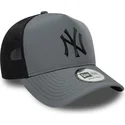 cappellino-trucker-grigio-con-logo-nero-a-frame-sport-dei-new-york-yankees-mlb-di-new-era