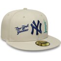 cappello-piatto-beige-regolabile-con-logo-blu-marino-59fifty-city-icon-dei-new-york-yankees-di-new-era