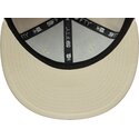 cappello-piatto-beige-regolabile-con-logo-blu-marino-59fifty-city-icon-dei-new-york-yankees-di-new-era