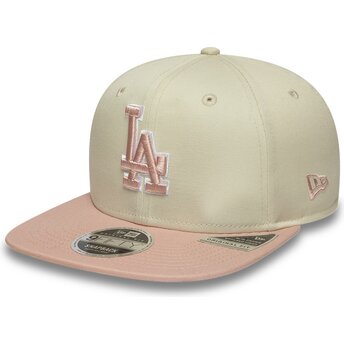 Cappello piatto beige snapback con logo rosa 9FIFTY Original Fit World Series Patch dei Los Angeles Dodgers MLB di New Era