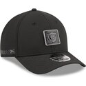 cappellino-curvo-nero-snapback-9forty-m-crown-training-pack-2026-dei-las-vegas-raiders-nfl-di-new-era